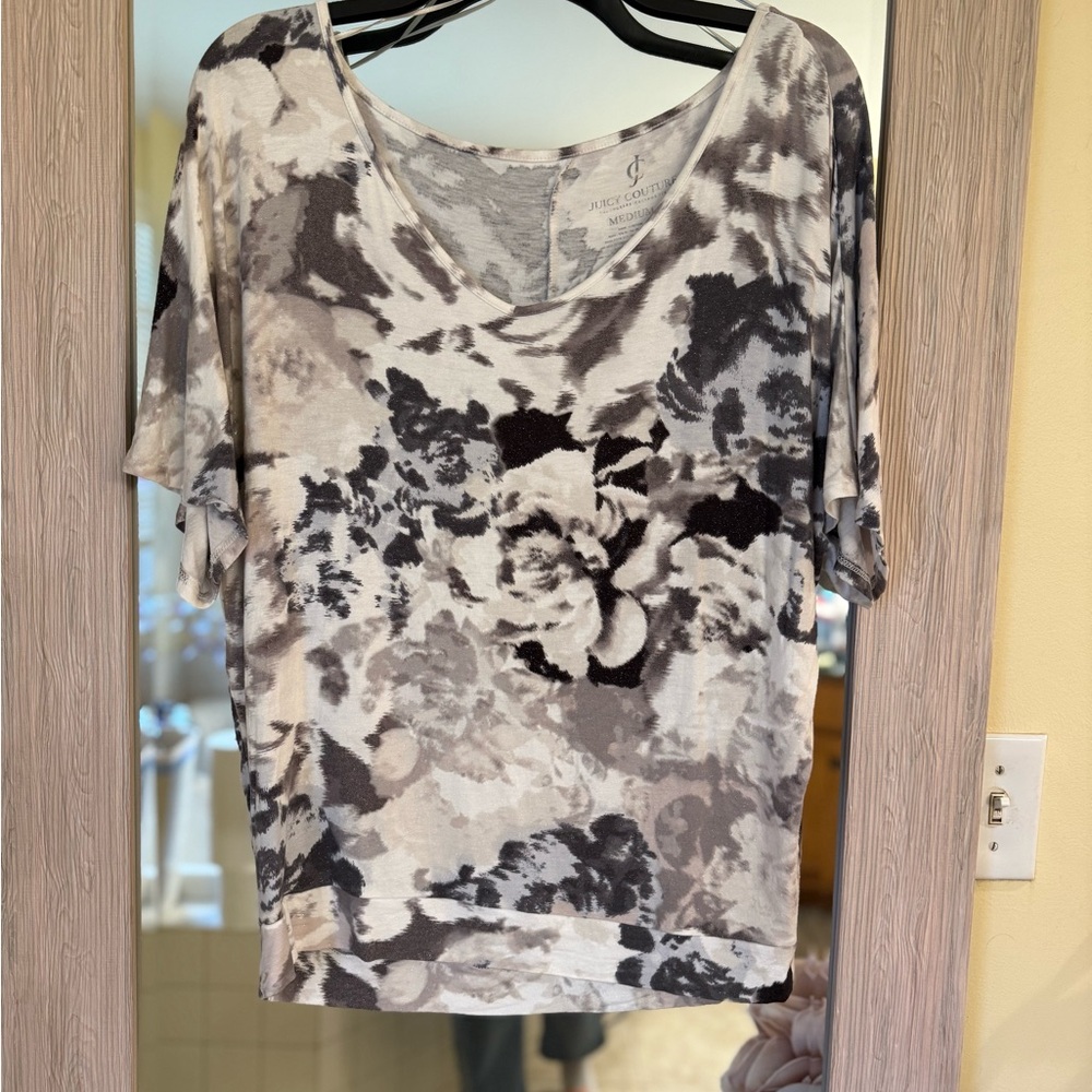 Juicy Couture Gray and Black Short Sleeve T-Shirt - Picture 2 of 3